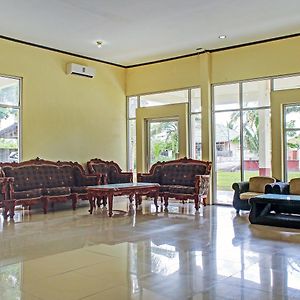 Oyo 90423 Hotel Aman