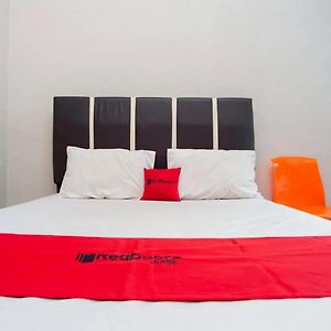 RedDoorz at KM 5 Palembang